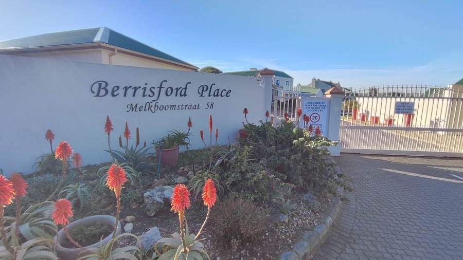 2 Bedroom Property for Sale in Stilbaai Wes Western Cape